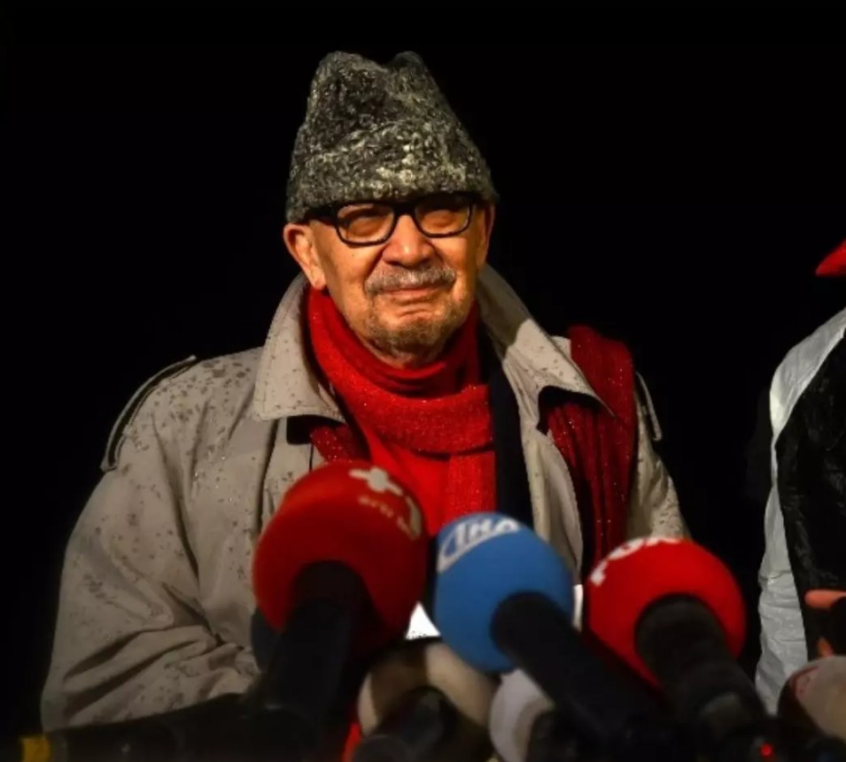 Yalçın Küçük Öldü. Ortalık Neden Karıştı?